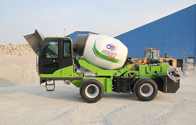 <b>自上料混凝土攪拌罐車日常要做哪些保護(hù)？</b>