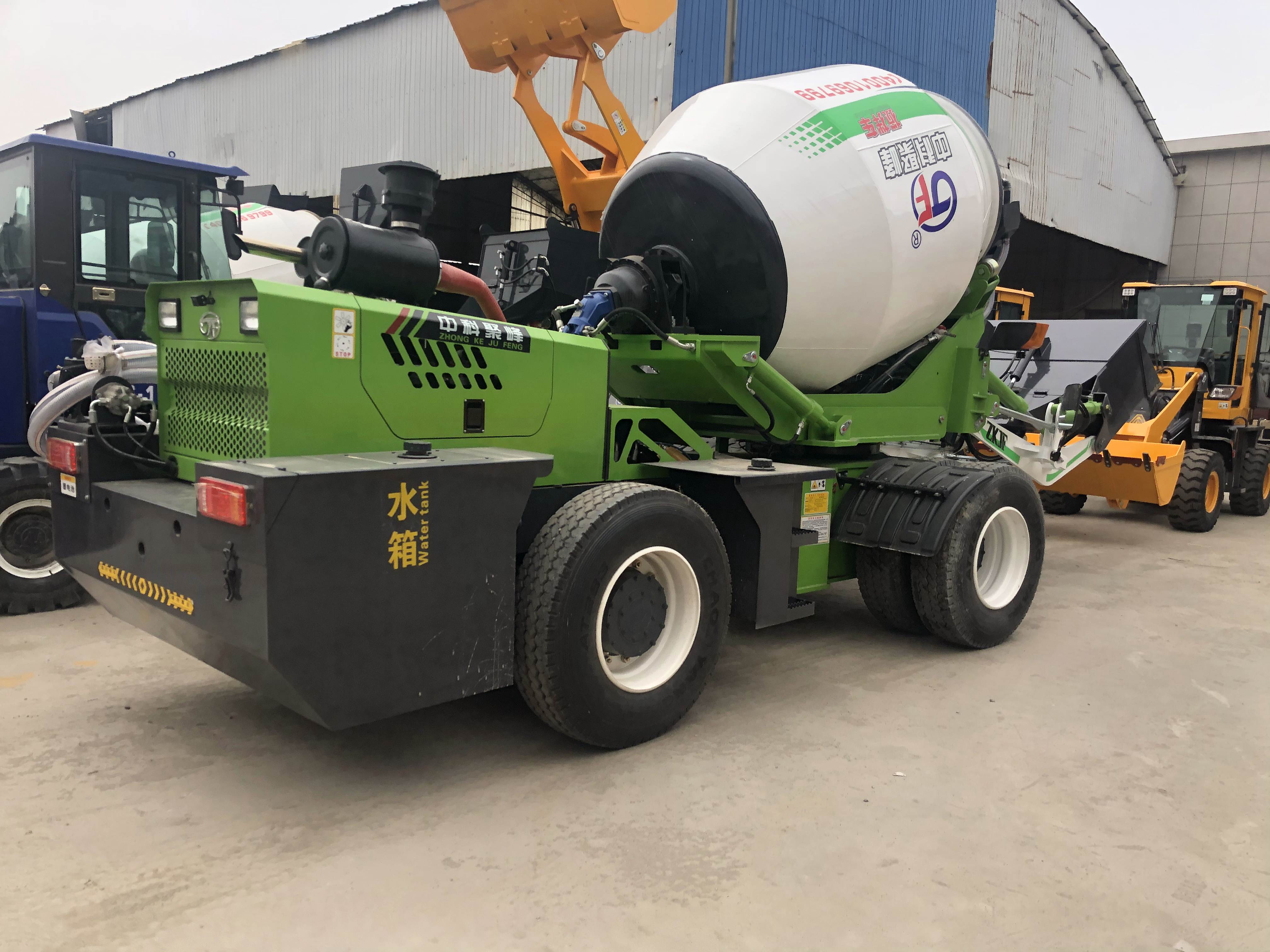 <b>自動(dòng)上料混凝土攪拌車駕駛員操作規(guī)程</b>