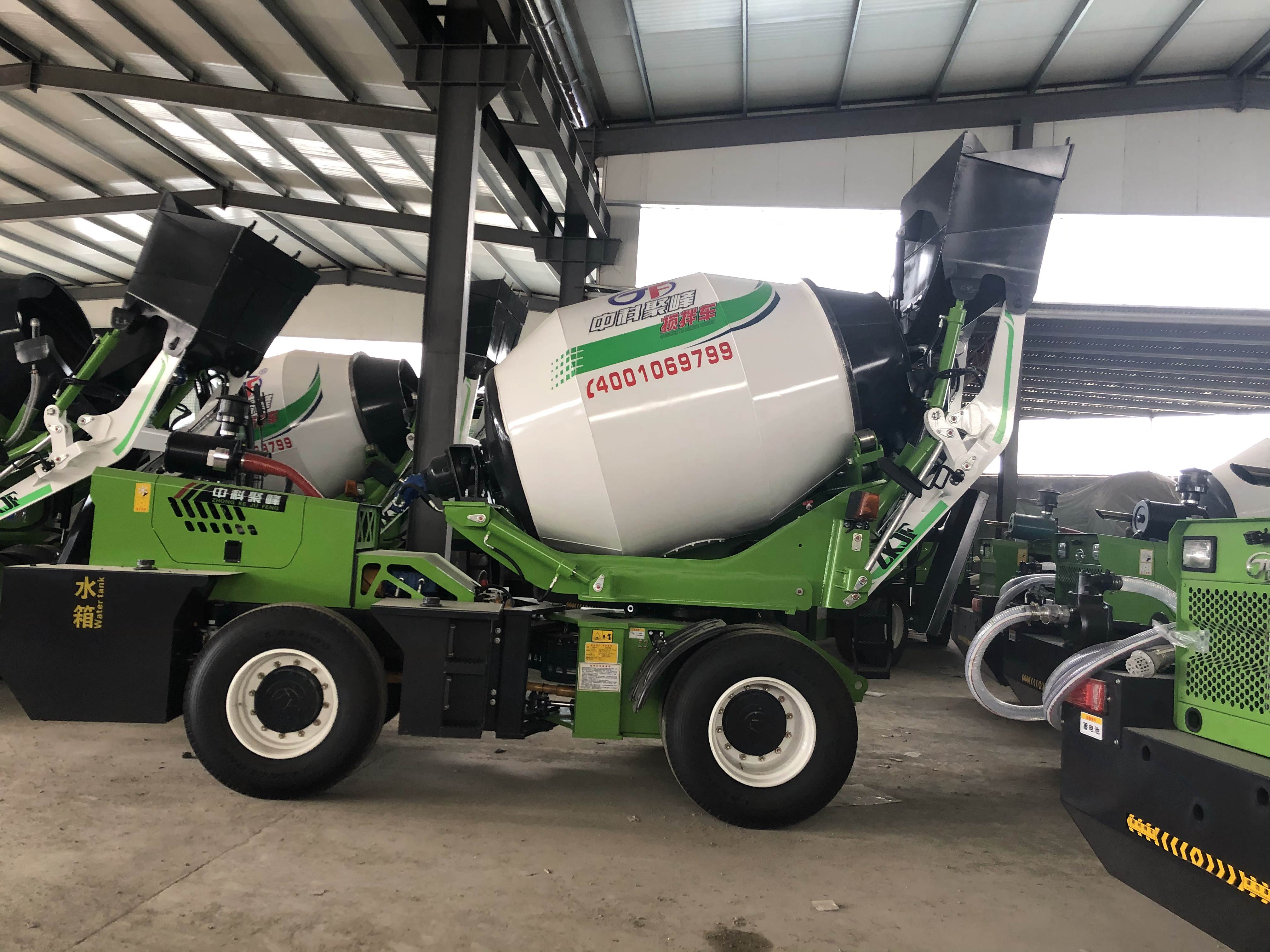 自動(dòng)上料混凝土攪拌車