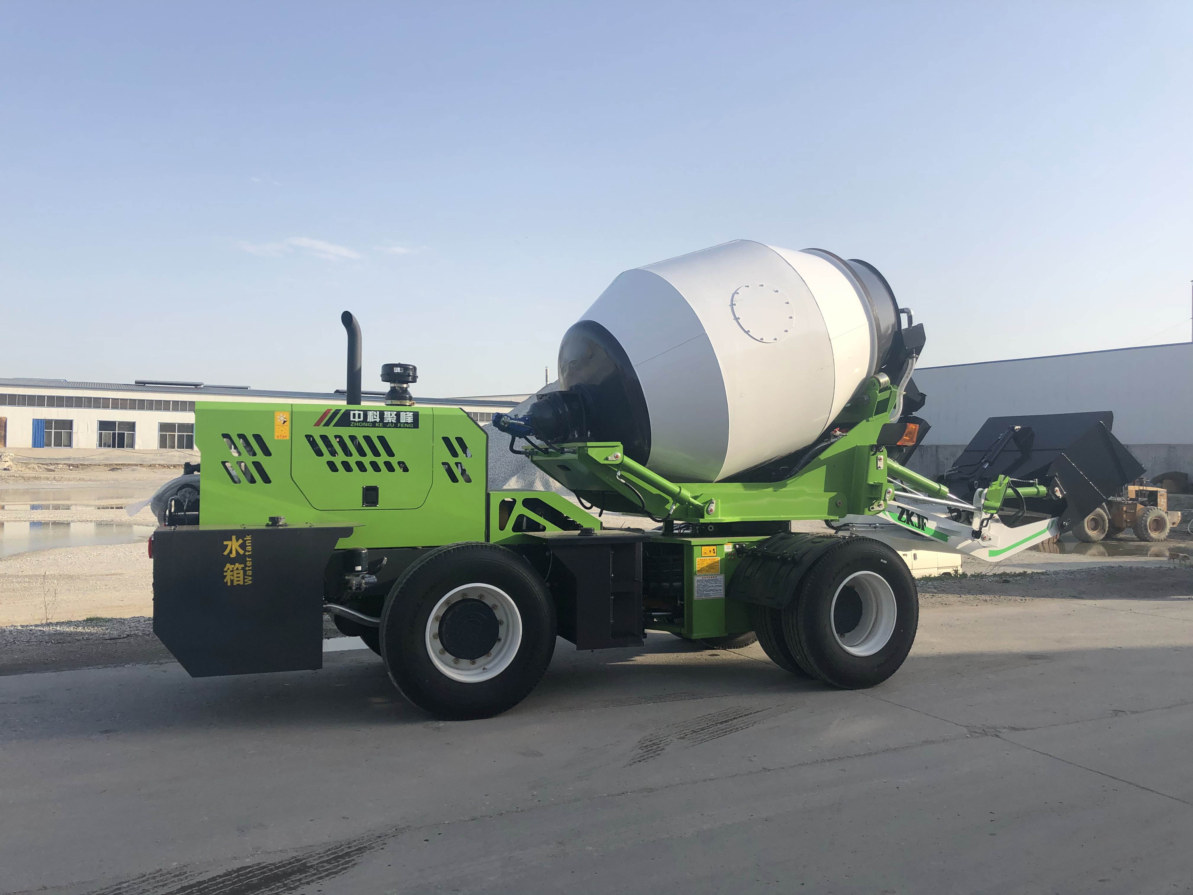 <b>自上料攪拌車怎么上水？</b>