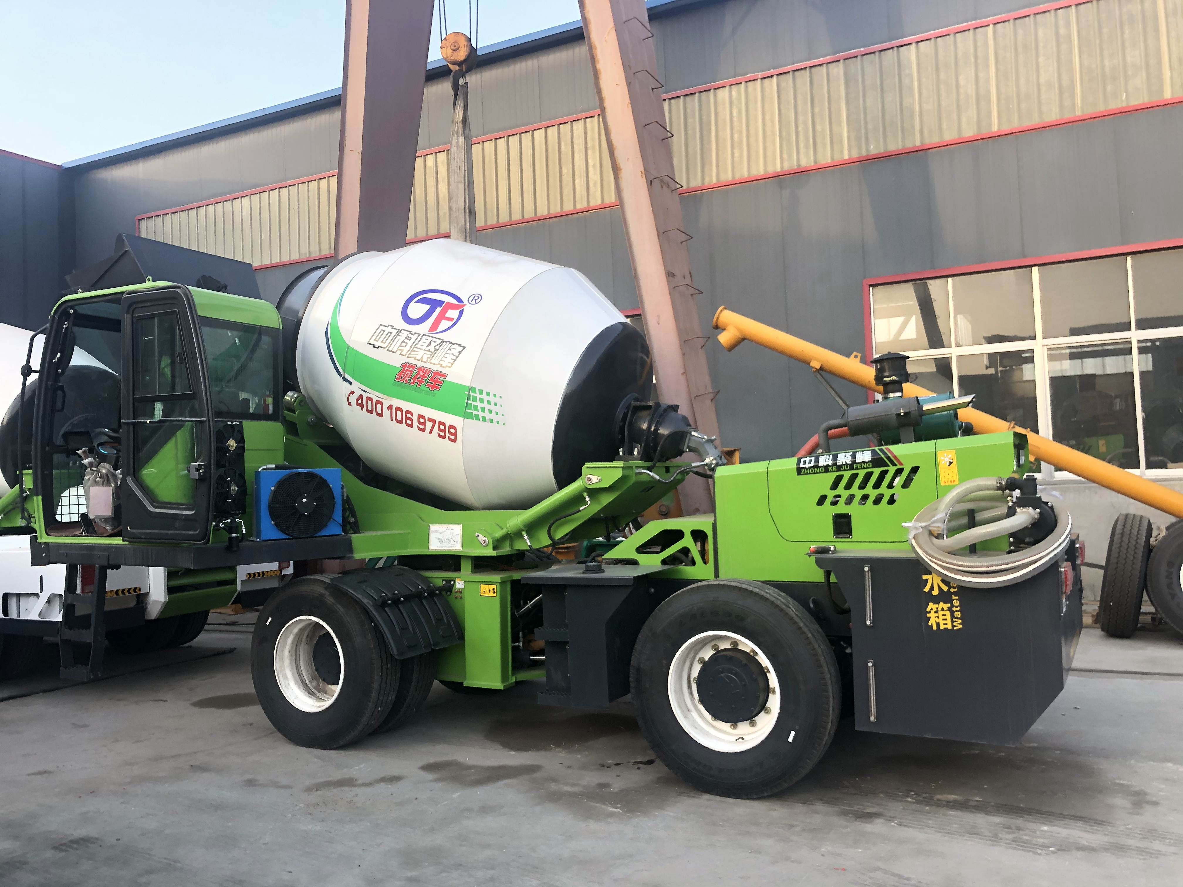 <b>混凝土自動上料攪拌車的功能有哪些？適用哪些工程？</b>