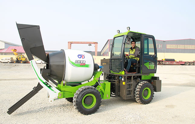 <b>雨季自上料混凝土攪拌罐車容易受到的侵蝕是什么</b>