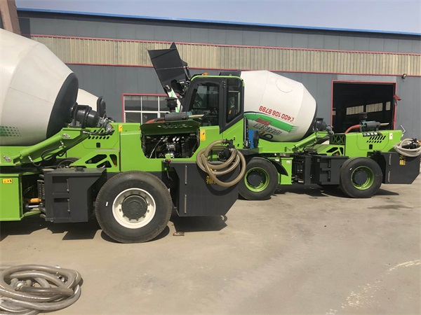 <b>水泥自上料攪拌車系統(tǒng)氣壓力不足是因為什么？</b>