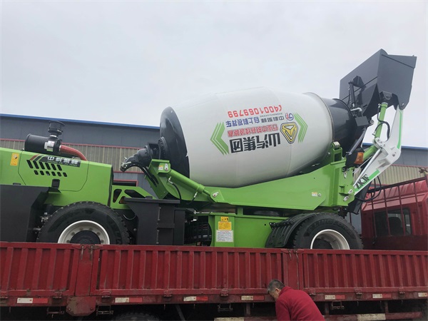 <b>混凝土自動(dòng)上料攪拌車的制動(dòng)技巧</b>