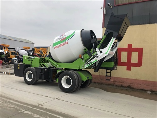 <b>自上料攪拌機(jī)與強(qiáng)制式攪拌機(jī)不同在于哪里</b>